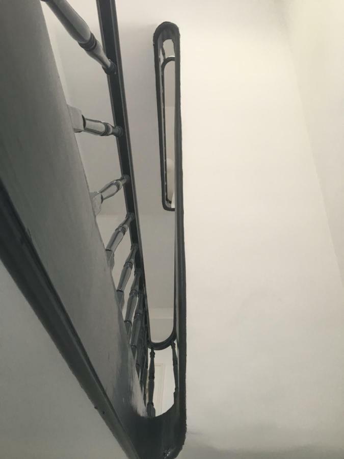Canopee Guesthouse Ixelles Dış mekan fotoğraf